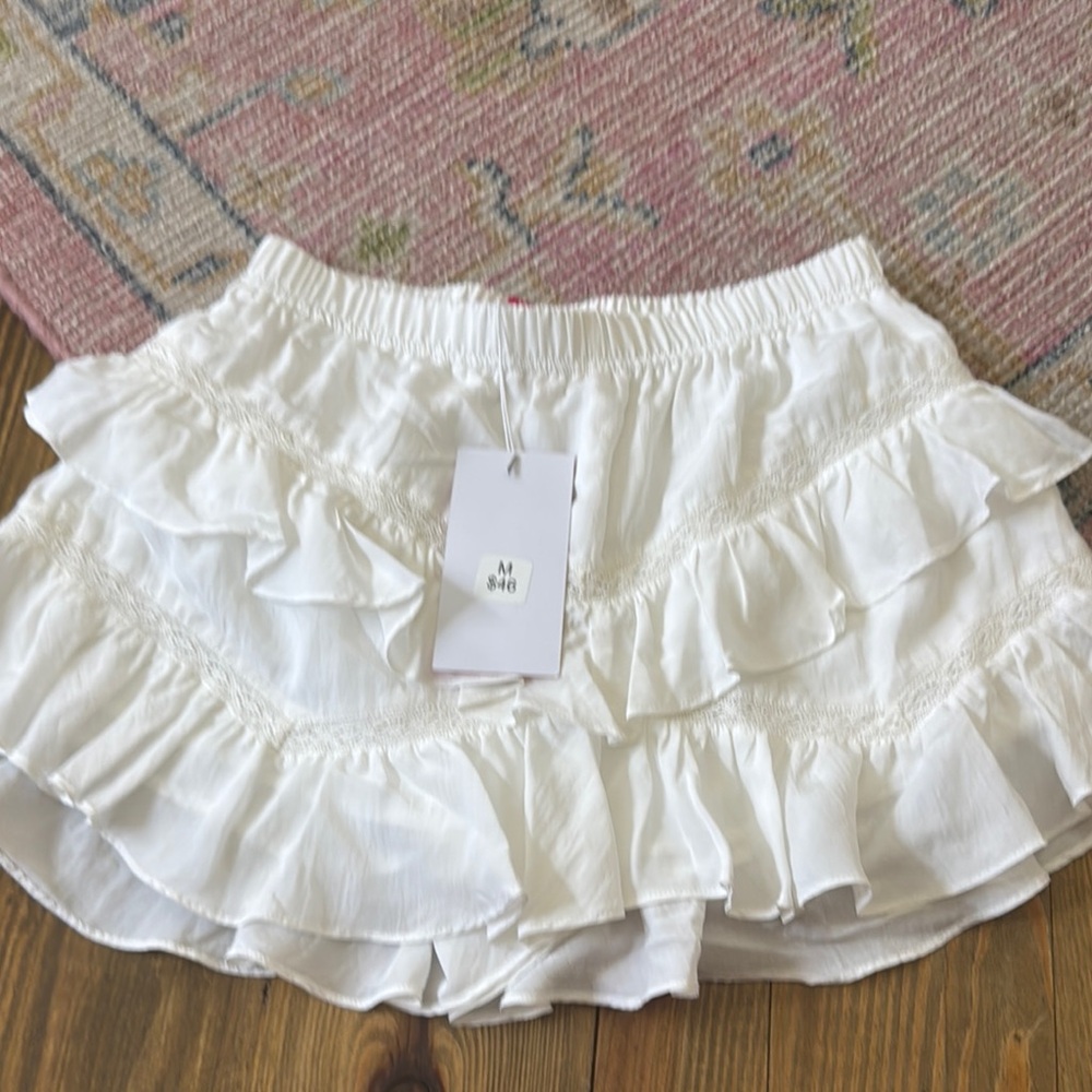 NWT White Ruffled Shorts